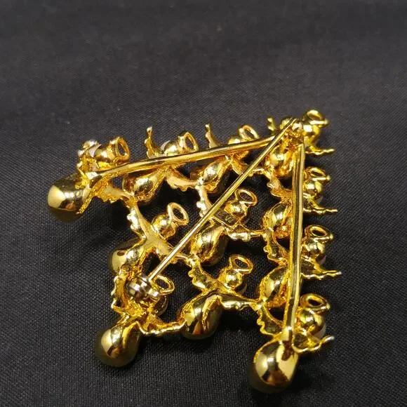 BW Angel Christmas Tree Brooch, Gold Plated, Book Piece, 1970s Vintage Jewelry - Picture 5 of 10